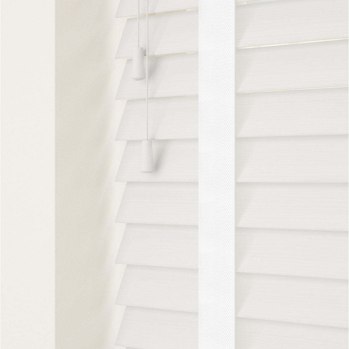 Serene Fine Grain Faux Wood Blinds With Tapes